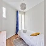 Splendid 3 Bdrs Flat In A Prime Location Of Paris