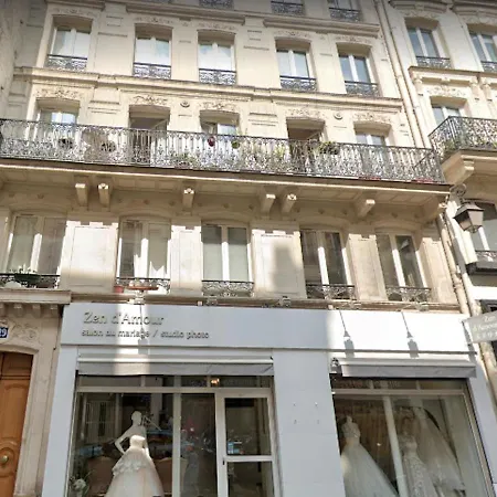 Splendid 3 Bdrs Flat In A Prime Location Of Apartment *