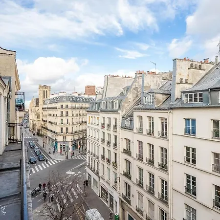Appartement Splendid 3 Bdrs Flat In A Prime Location Of Parijs