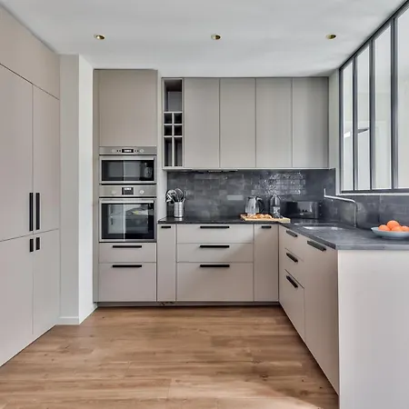 Splendid 3 Bdrs Flat In A Prime Location Of *