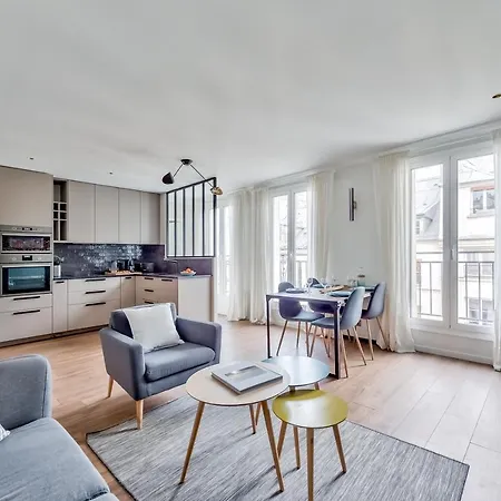 Apartment Splendid 3 Bdrs Flat In A Prime Location Of
