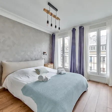 Apartment Splendid 3 Bdrs Flat In A Prime Location Of *