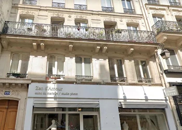 Splendid 3 Bdrs Flat In A Prime Location Of Appartement *