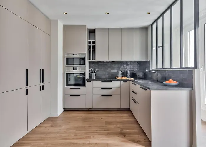 Splendid 3 Bdrs Flat In A Prime Location Of *