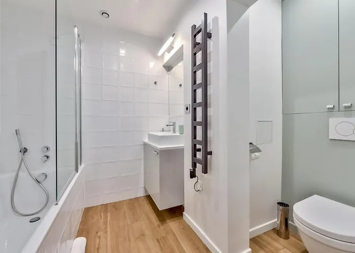 Splendid 3 Bdrs Flat In A Prime Location Of Appartement Paris