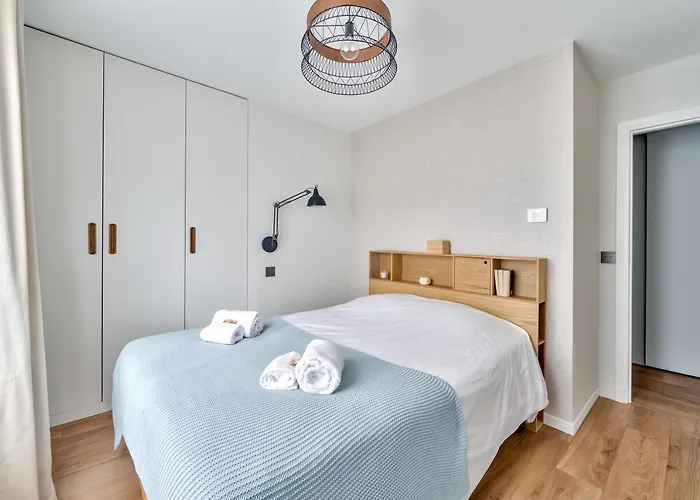Splendid 3 Bdrs Flat In A Prime Location Of Appartement *